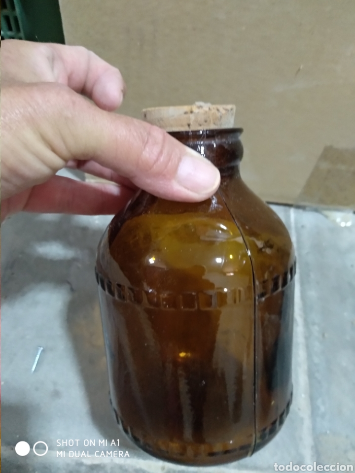 Vintage: Antiguo bote con tap&oacute;n de corcho, es muy antiguo