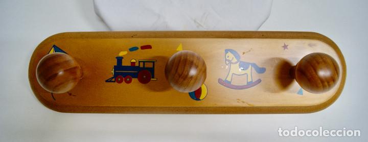 Vintage: Percha madera con dibujos - Foto 1
