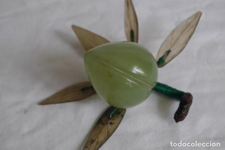 Vintage: Fruta con hojas talladas en jade - Foto 7