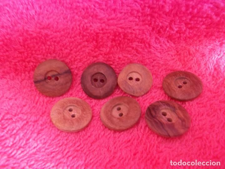 Vintage: 7 BOTONES DE MADERA A&Ntilde;OS 60