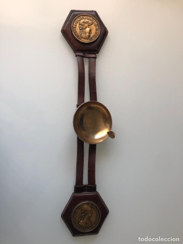 Vintage: CENICERO DE SILL&Oacute;N A&Ntilde;OS 70 - Foto 1
