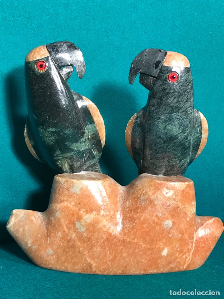 Vintage: Figura loros tallados en piedra dura