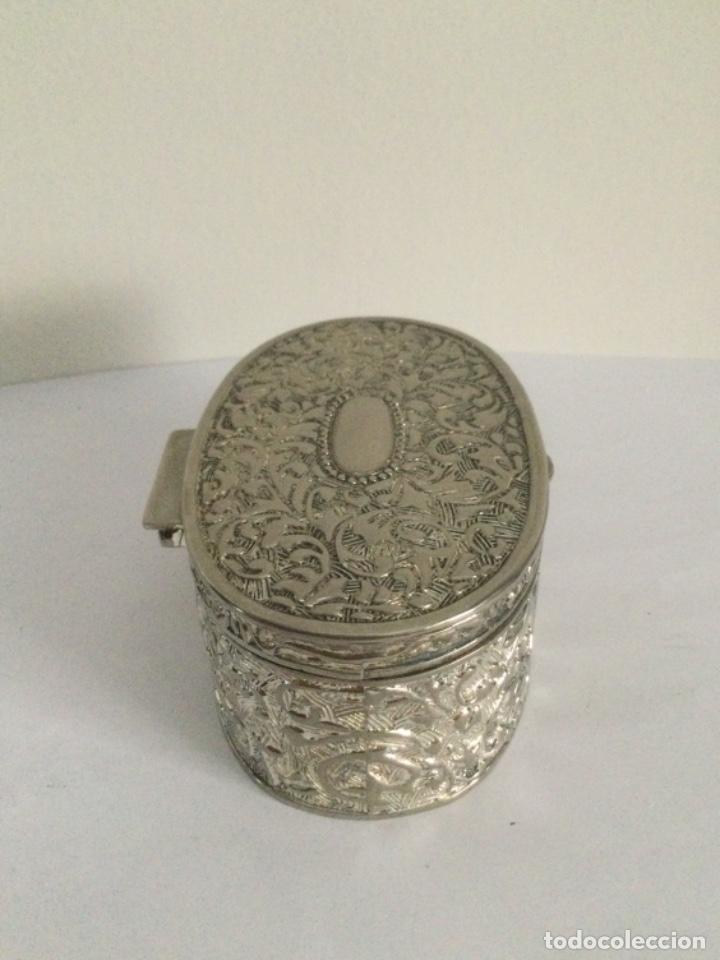 Vintage: PEQUE&Ntilde;A CAJA JOYERO REPUJADA - Foto 3