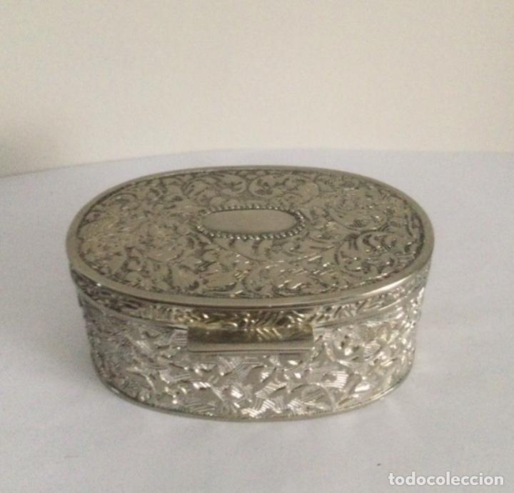 Vintage: PEQUE&Ntilde;A CAJA JOYERO REPUJADA - Foto 6