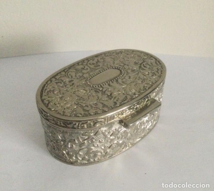 Vintage: PEQUE&Ntilde;A CAJA JOYERO REPUJADA - Foto 7