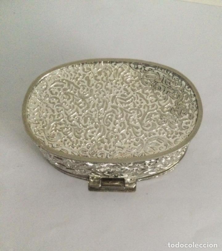 Vintage: PEQUE&Ntilde;A CAJA JOYERO REPUJADA - Foto 9