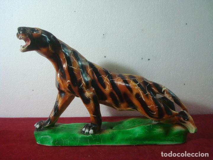 Vintage: PRECIOSO Y ENORME TIGRE EN ESCAYOLA MACIZA A&Ntilde;OS 60 70