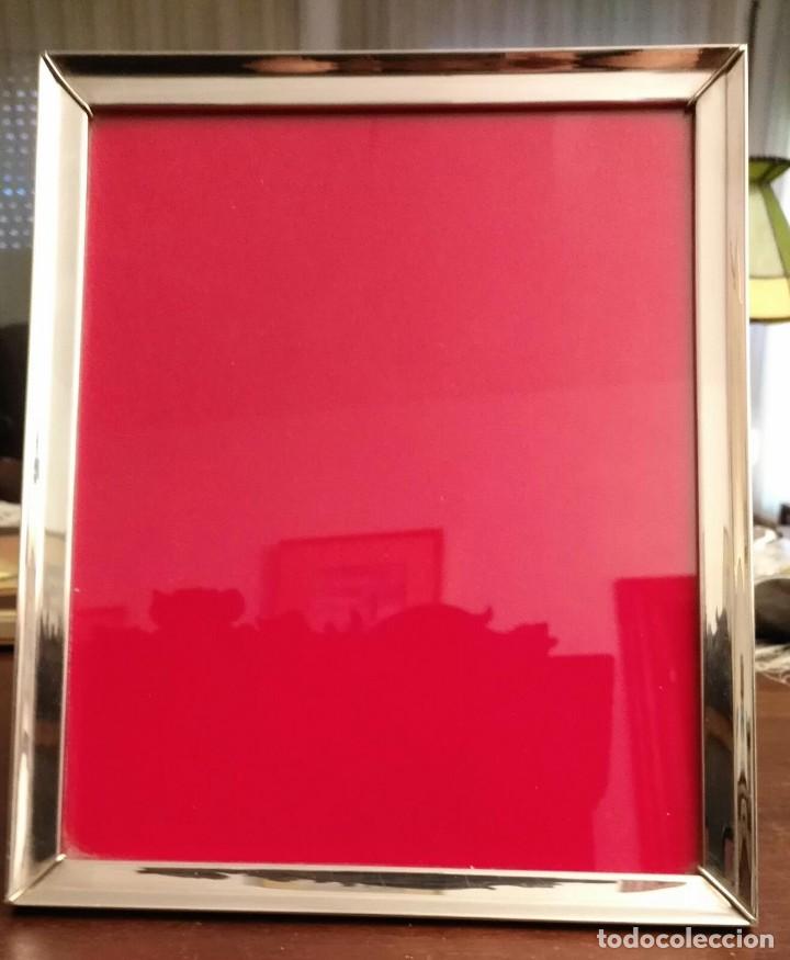 Vintage: Marco fotos / Portaretratos en acero y madera - Sobremesa - A&ntilde;os 70 - 28cm x 23cm Marco 2cm