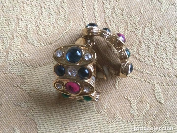 Vintage: PENDIENTES VINTAGE A&Ntilde;O 80 METAL DORADO Y PEDRERIA
