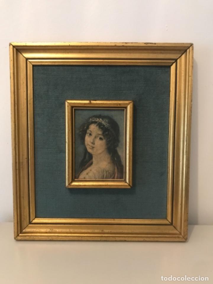 Vintage: Cuadro con fondo de terciopelo