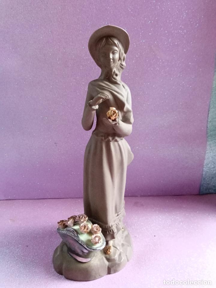 Vintage: FIGURA MUJER EN TERRACOTA