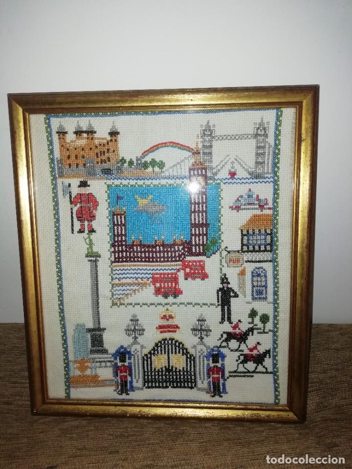 Vintage: Cuadro en punto de cruz vintage tema londinense 36x31 cm