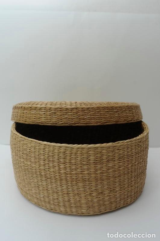 Vintage: CESTA MIMBRE CON TAPA - Foto 2