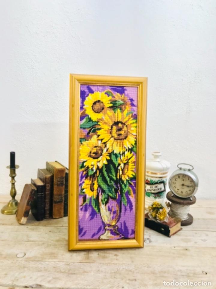 Vintage: CUADRO PUNTO DE CRUZ ALARGADO BODEG&Oacute;N DE FLORES HECHO A MANO GIRASOLES CON MARCO DE MADERA