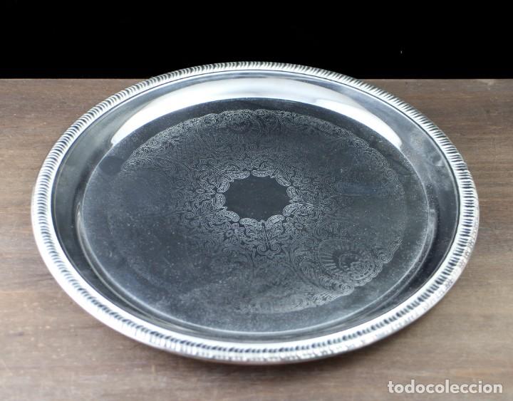 Vintage: Bandeja redonda plateada - Foto 1