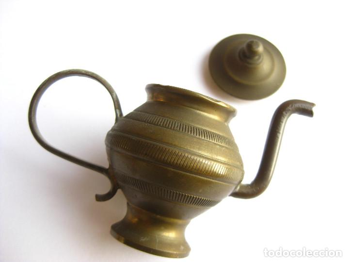 Vintage: TETERA DE BRONCE (MINIATURA) - Foto 2