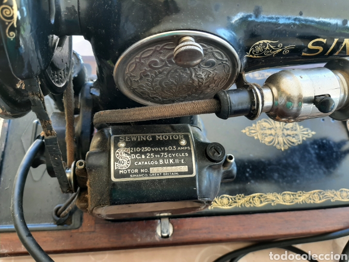 Vintage: Maquina de coser Singer 66 - Foto 4