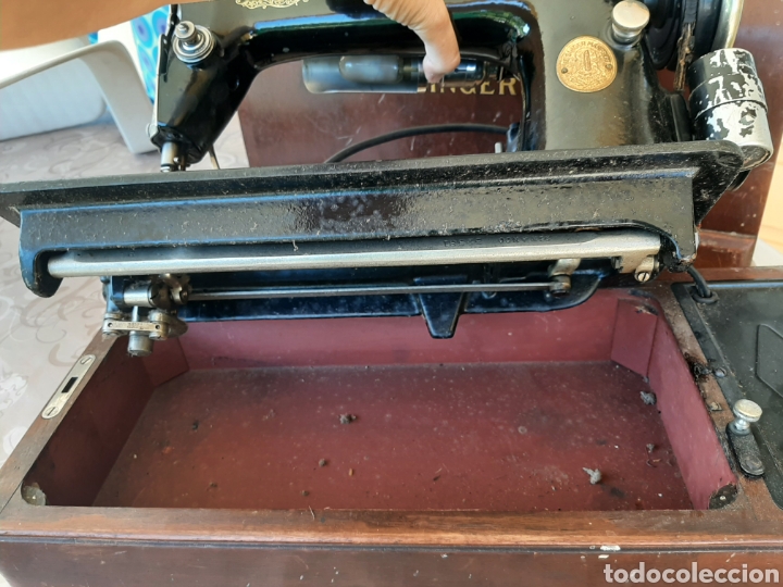 Vintage: Maquina de coser Singer 66 - Foto 5