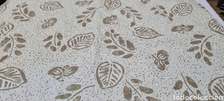 Vintage: Precioso peque&ntilde;o mantel o camino de mesa.