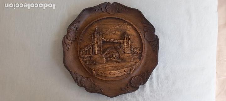 Vintage: PLACA O PLATO PARA COLGAR EN LA PARED LONDON TOWER BRIDGE. DE RESINA