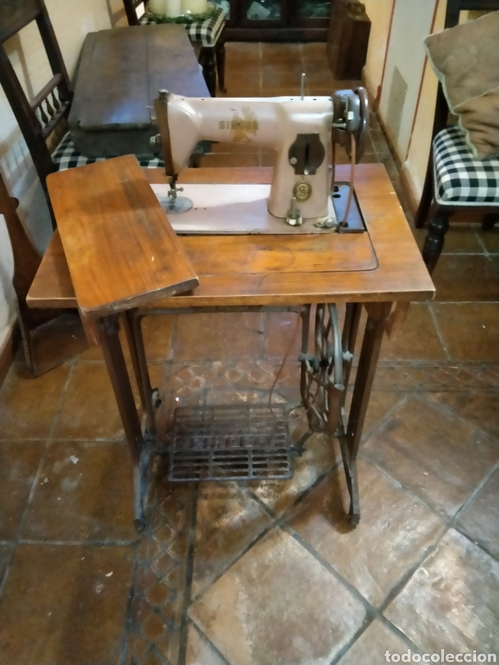 Vintage: M&aacute;quina de coser antigua Singer