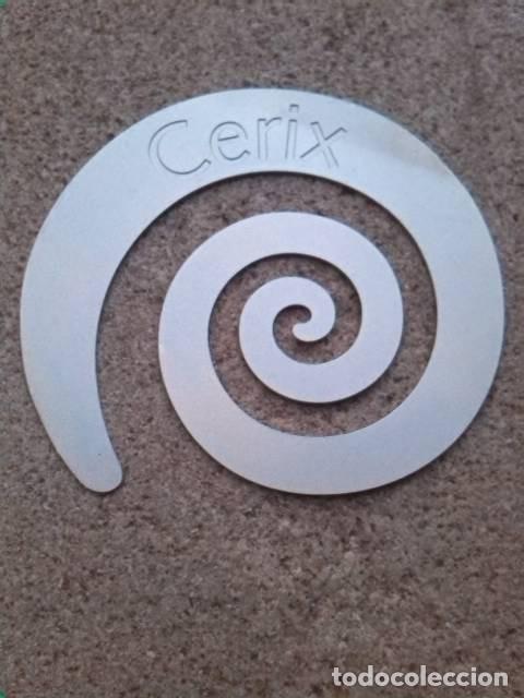 Vintage: Marcap&aacute;ginas de metal en forma de caracol o espiral. Cerix.