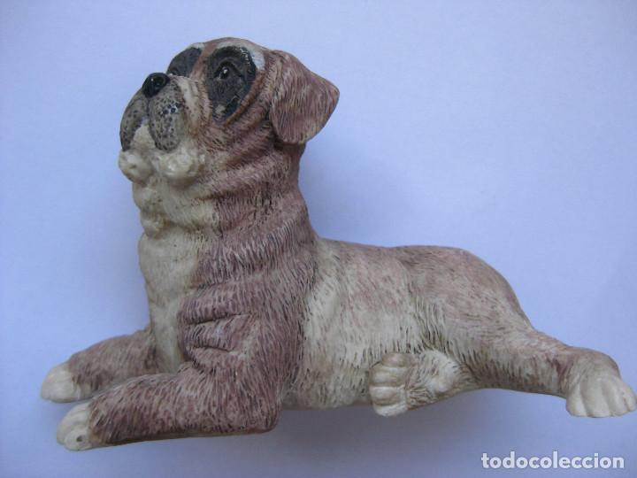 Vintage: PERRO DE RESINA BULLDOG