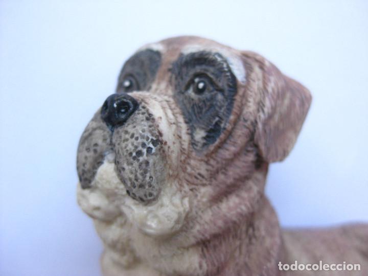 Vintage: PERRO DE RESINA BULLDOG - Foto 2