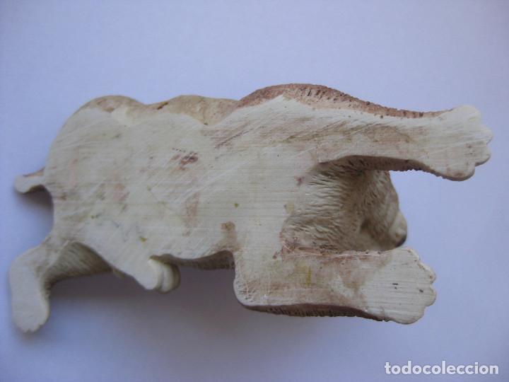 Vintage: PERRO DE RESINA BULLDOG - Foto 4