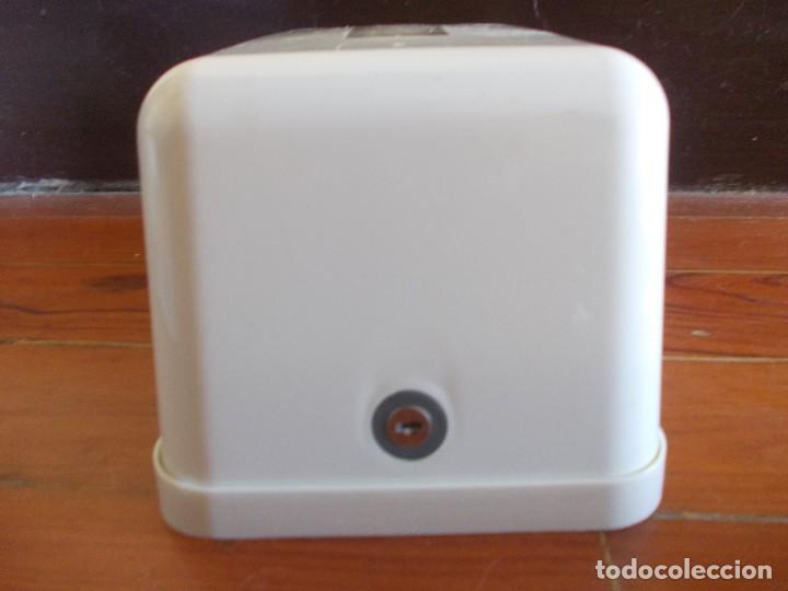 Vintage: Dispensador de papel Tork - Foto 8