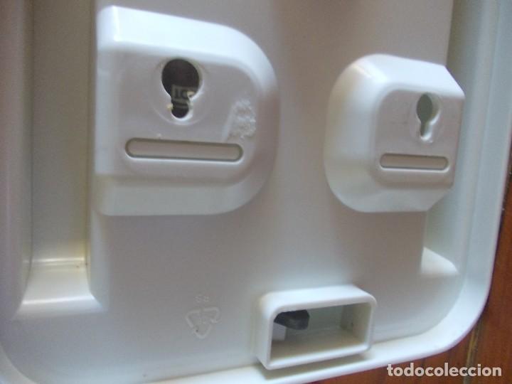 Vintage: Dispensador de papel Tork - Foto 8