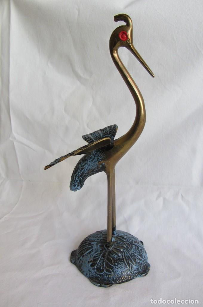 Vintage: Curiosa Garza de bronce - Foto 2