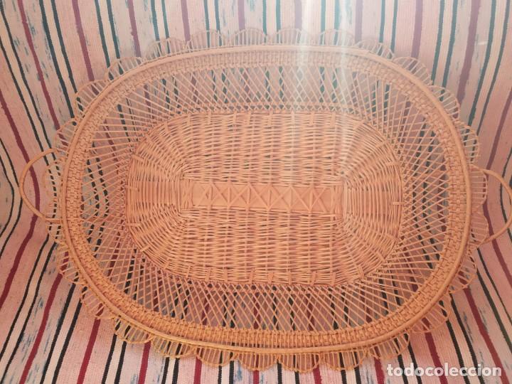 Vintage: BANDEJA DE MIMBRE PARA ROPA PLANCHADA - PLANCHA
