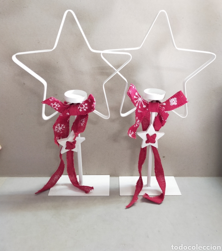 Vintage: PAREJA DE CANDELABROS DE HIERRO EN BLANCO CON DETALLES EN ROJO