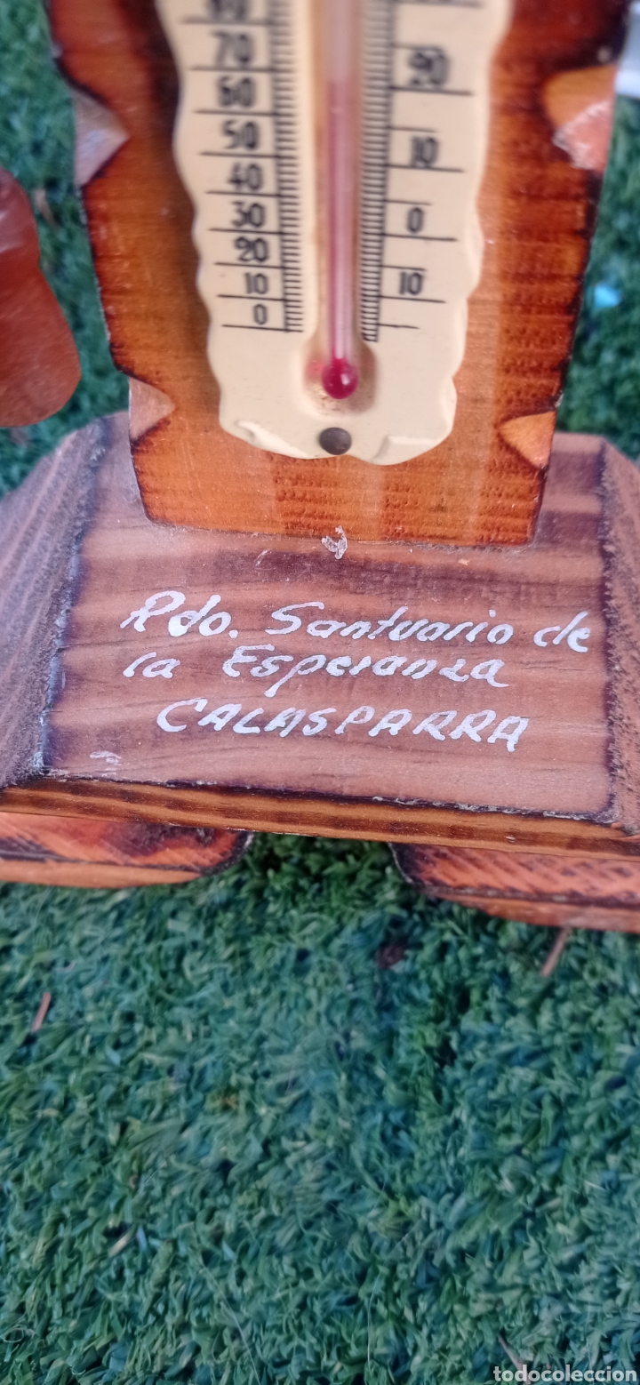 Vintage: Term&oacute;metro madera virgen de la Esperanza Calasparra - Foto 3