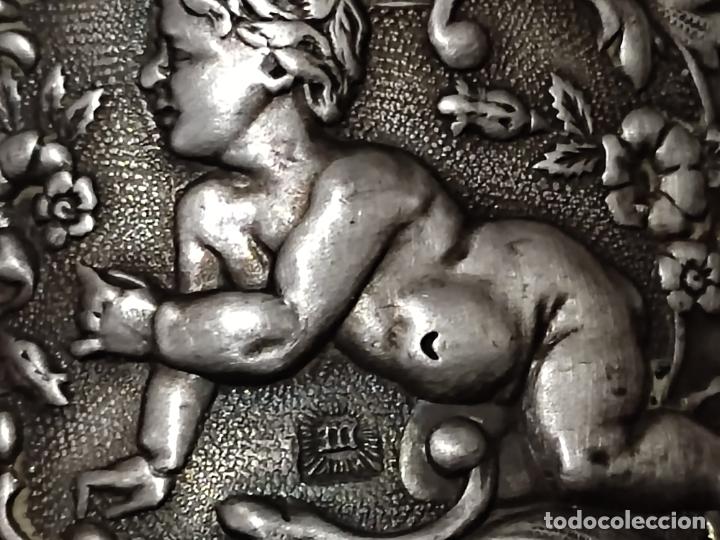 Vintage: MENESES SERVILLETERO ARGOLLA BONITOS MOTIVOS PRECIOSO 5 CMS DIAMETRO