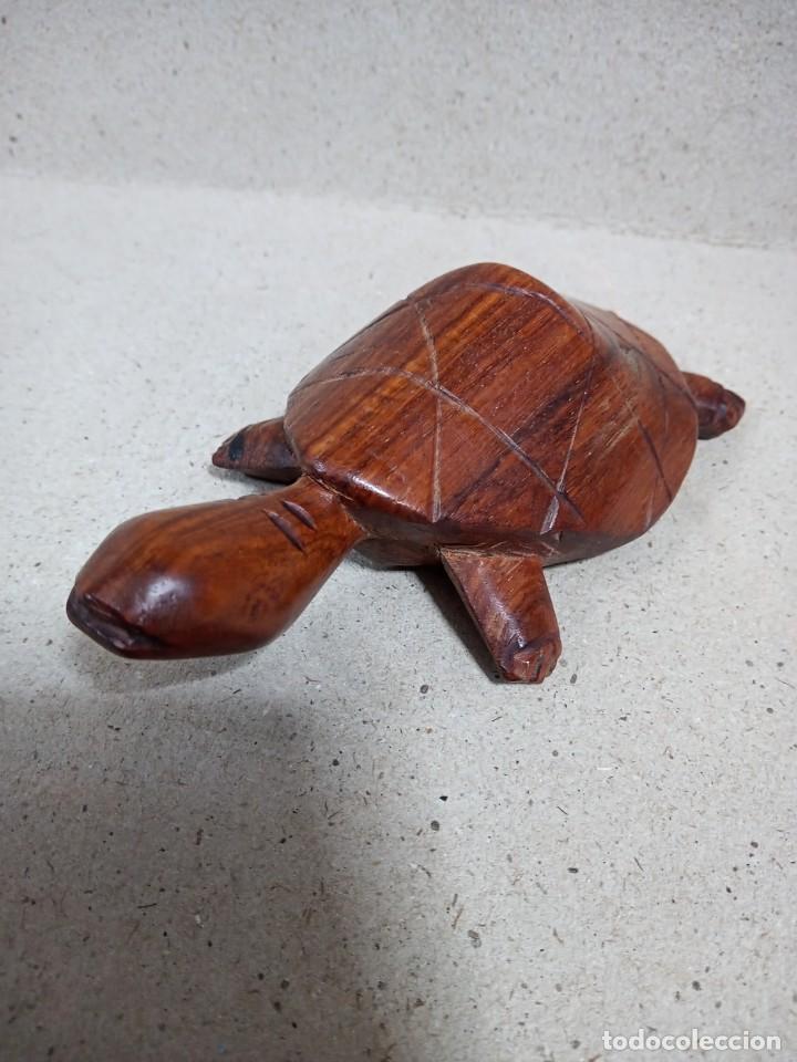Vintage: BONITA TORTUGA DE MADERA