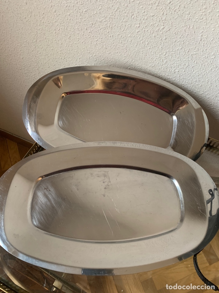 Vintage: Dos bandejas de metal 40 y 37 cm - Foto 1