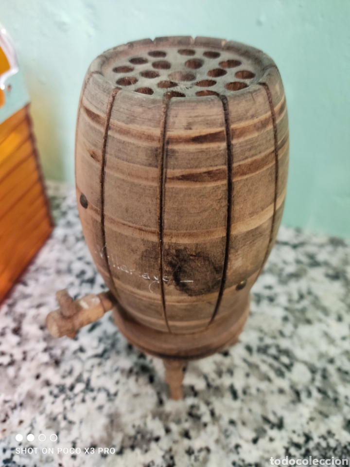 Vintage: Antiguo palillero de madera forma de barril - Foto 3