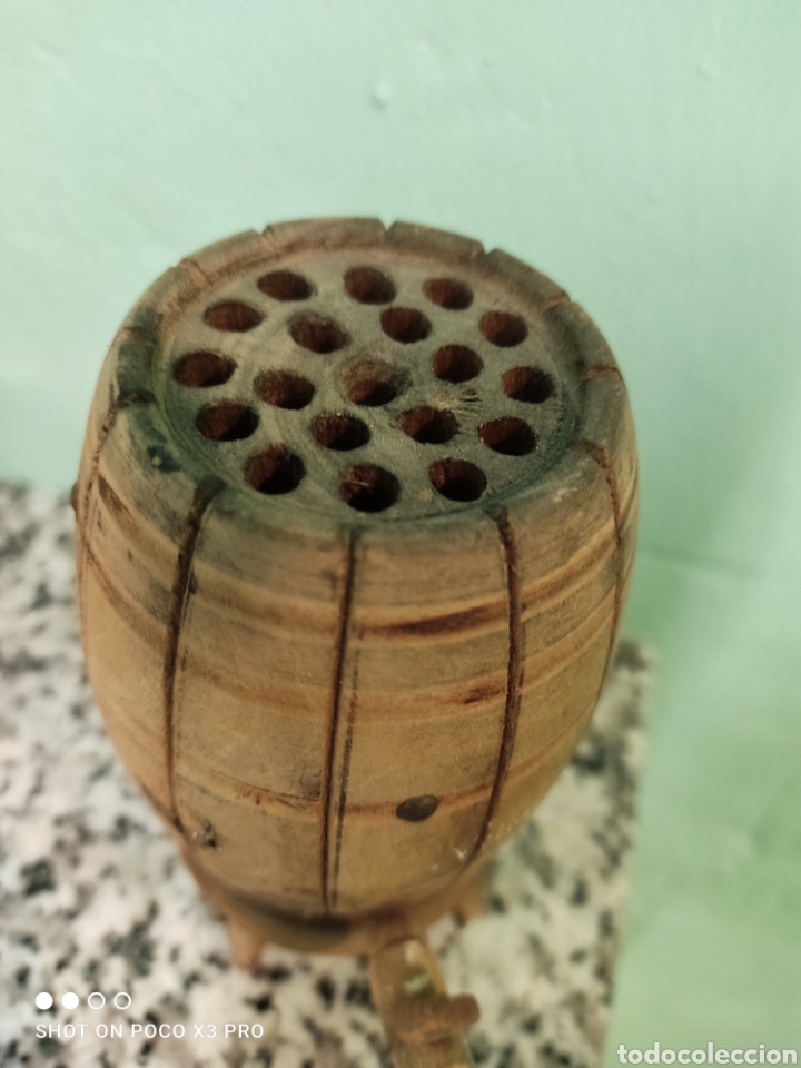 Vintage: Antiguo palillero de madera forma de barril - Foto 4