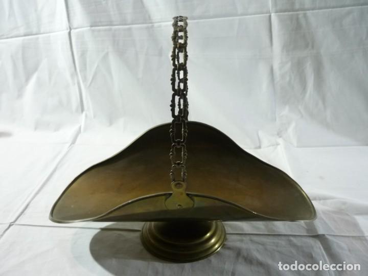 Vintage: Centro de mesa en forma de cesta de bronce o lat&oacute;n - Foto 4