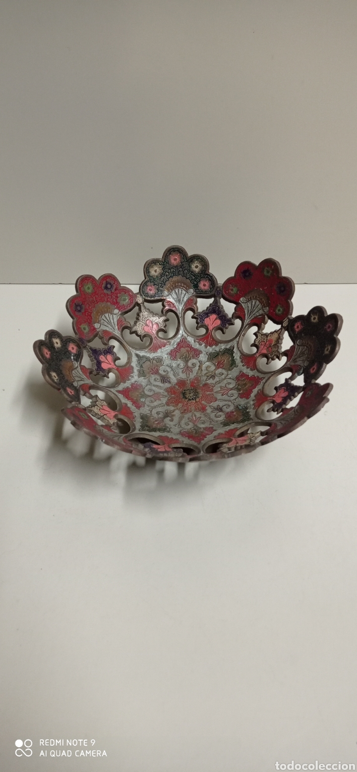 Vintage: Bonito centro de mesa o frutero de lat&oacute;n hecho en India, decorado a mano. Vintage.