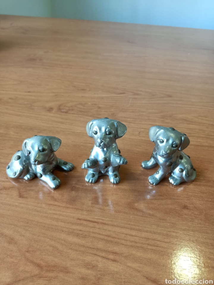 Vintage: Tres figuras de perros de metal - Foto 1