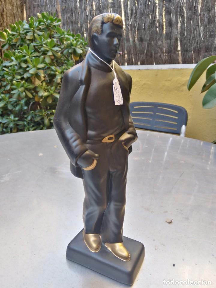 Vintage: Figura de cer&agrave;mica de James Dean, puro a&ntilde;os 80, recreaci&oacute;n de la famosa fotograf&iacute;a de Dennis Stock