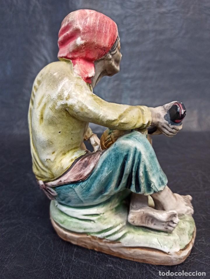Vintage: Figura vieja con peces. C36 - Foto 3