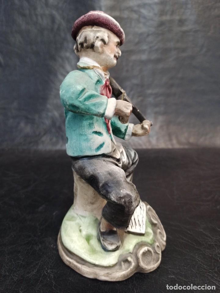 Vintage: Figura vagabundo con viol&iacute;n. C36 - Foto 2