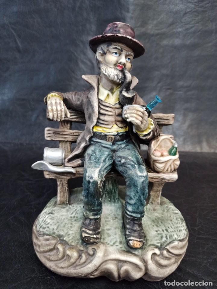 Vintage: Figura vagabundo con botella. C36 - Foto 1