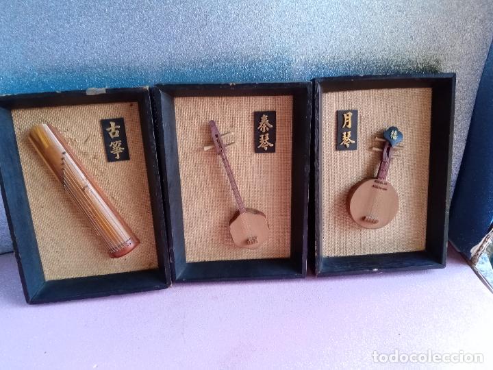 Vintage: MAQUETAS EN MADERA DE 4 ANTIGUOS INSTRUMENTOS DE M&Uacute;SICA CHINOS ENMARCADOS