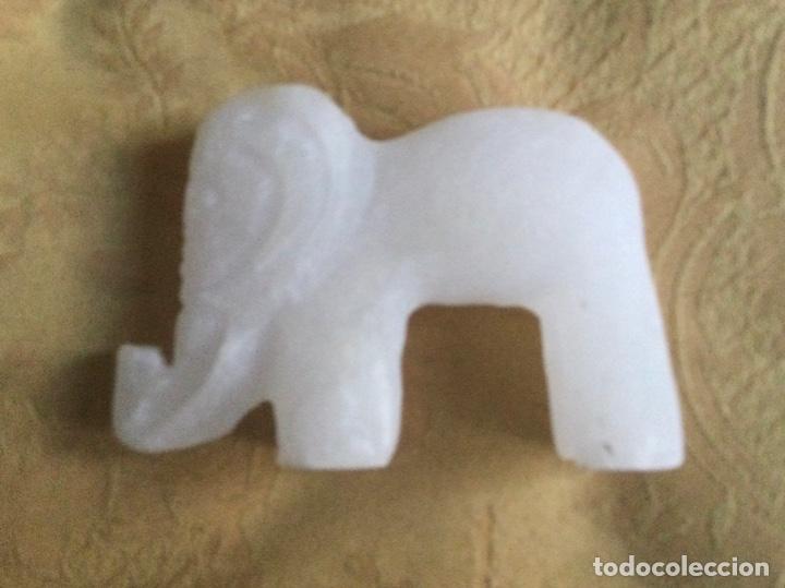 Vintage: ELEFANTE VINTAGE DE ALABASTRO BLANCO