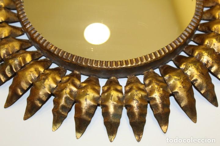 Vintage: ANTIGUO ESPEJO SOL DE CHAPA DORADO - Foto 4
